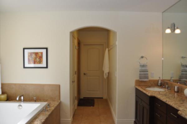 Double sink, shower w/ seat and 6 body showerheads