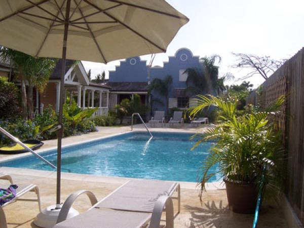 Sitting Area at Swimming Pool