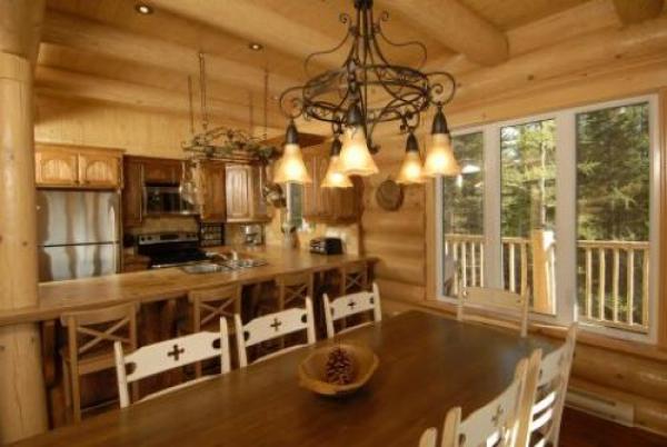 Dining Table/Kitchen