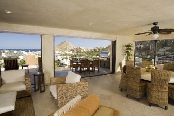 Living & Dining Area