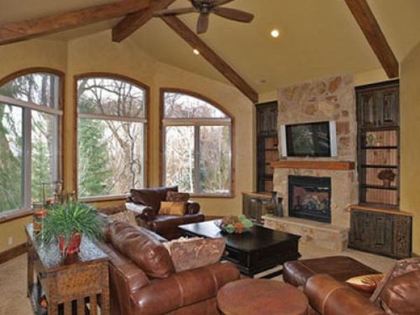 Huge Family Great Room off main Kitchen (views)