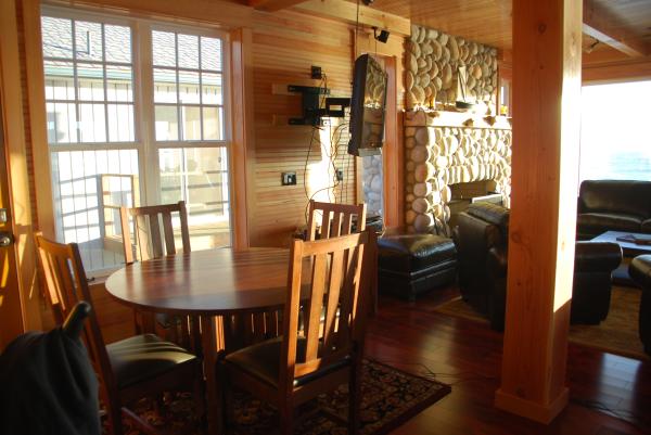 Game table - 1st flr adj to L/R w/ TV-Bose Theatre