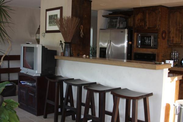 Kitchen/Bar