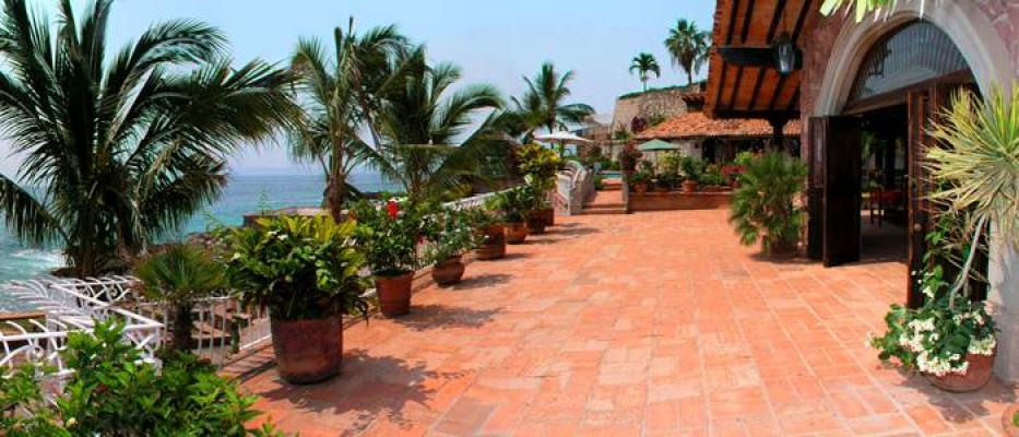 Exterior & Beach View