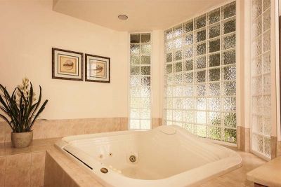 Villa Grand Paradiso bath