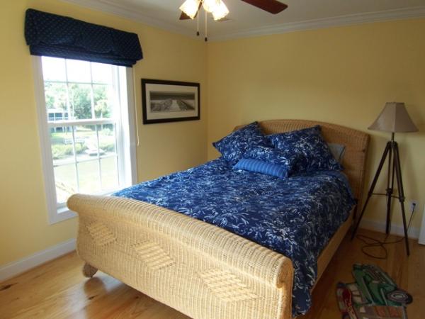 Master Bedroom Suite - Main Floor