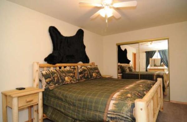 Queen Bedroom