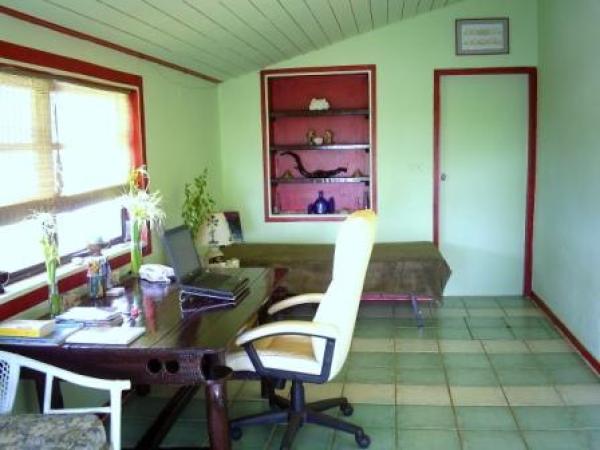 office with twin bed