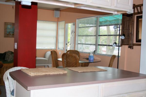 kitchen/living room