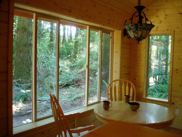 Dining area in kitchen