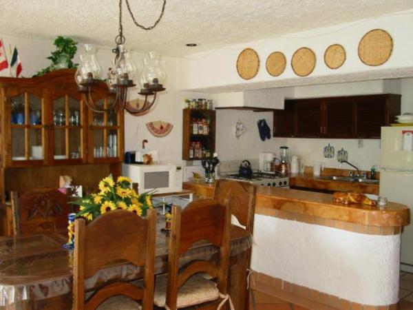 Dining To Kitchen