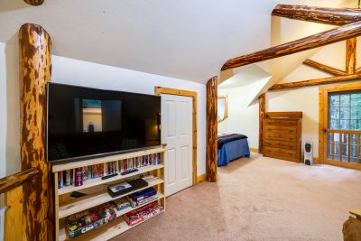 Loft Big Screen Monitor