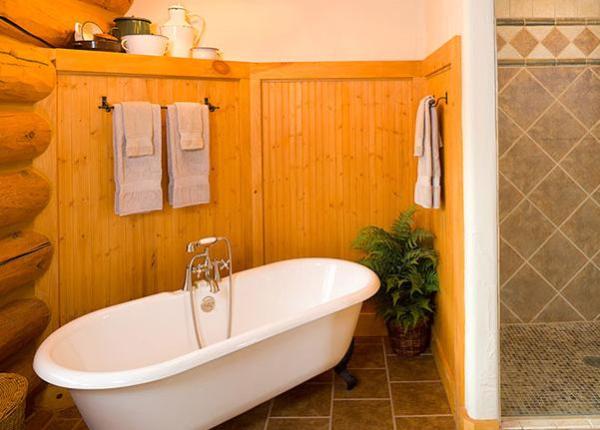 Master Suite Tub