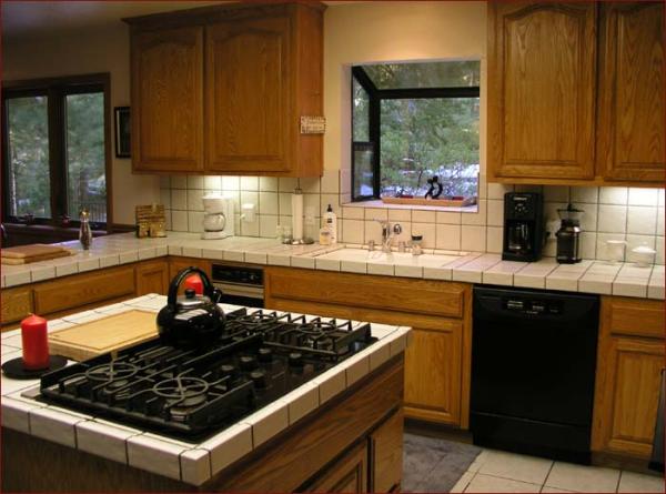 Full Equippped Gourmet Kitchen