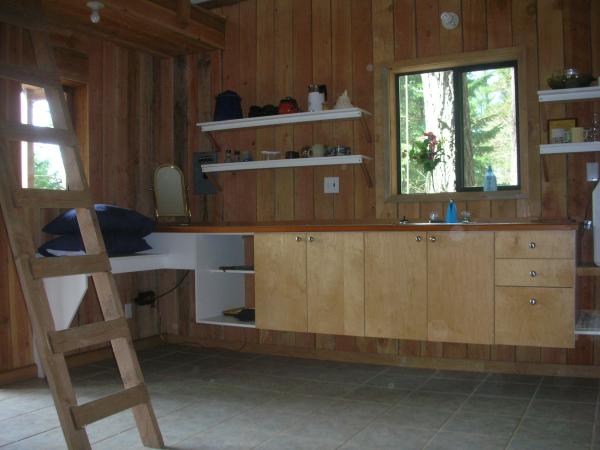 Ladysmith, British Columbia, Vacation Rental Cabin
