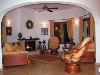 LARGE CIRCULAR LOUNGE