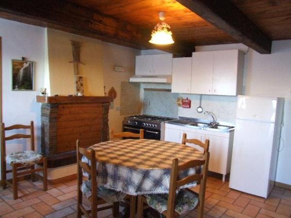 Montemonaco, Marche, Vacation Rental Apartment