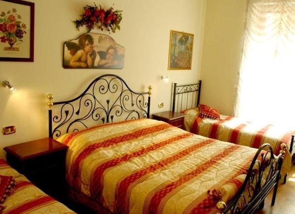 Elisa Bedroom
