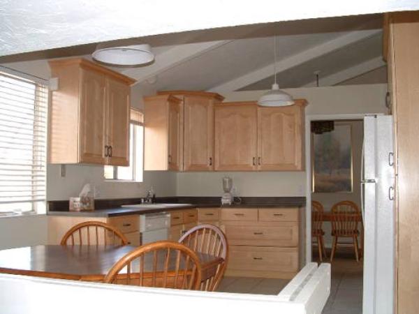 Kitchen with Dining Table