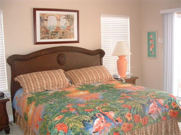 King on 3rd floor master with direct Gulf view