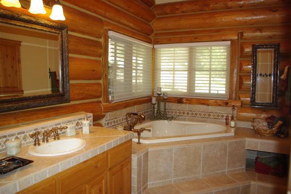 Luxurious Relaxing Spa Bath & Shower