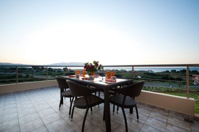 Villa Quinn balcony with view of sea