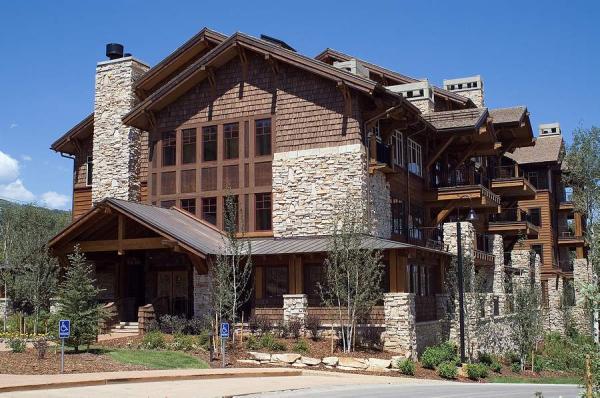 Shooting Star Lodge