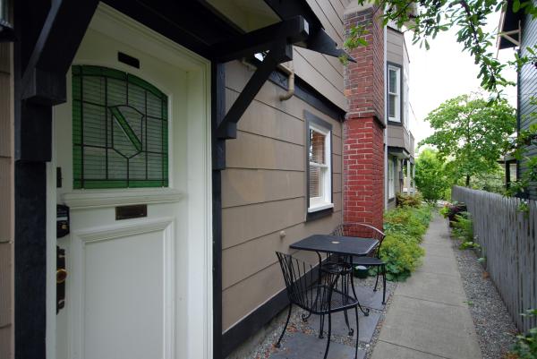 Separate garden suite entrance