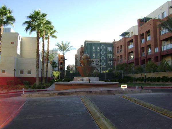 Large Fountain as you enter thru the gates