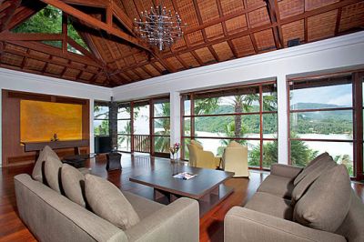 Renaissance Villa sitting room