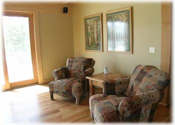 The 'den' off the kitchen again 