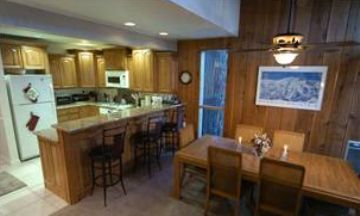 Mammoth Lakes, California, Vacation Rental Condo