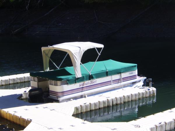 21 Foot Pontoon Boat 