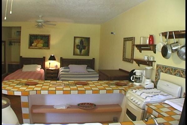 Bugambilia's Kitchen and Beds