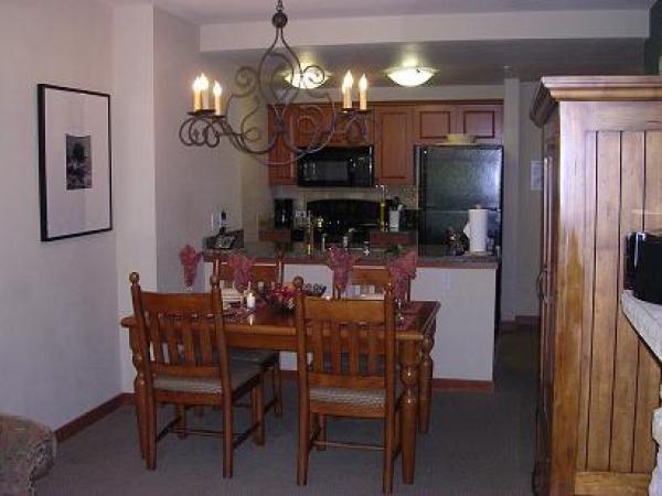 Kitchen & Dining Area