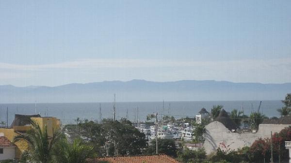Spectacular Balcony View Of Marina 
