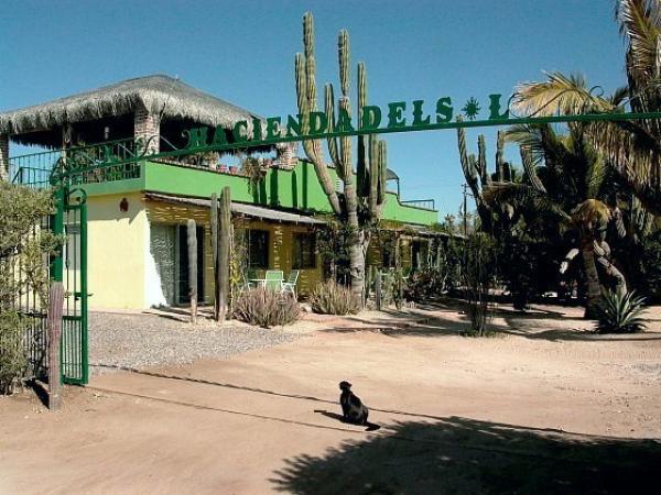 Cabanas/Studios, perfect for a couple