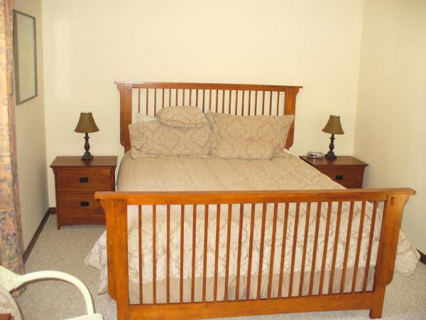 2nd Bedroom - Queen Size Bed