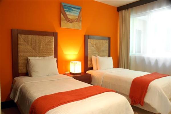 Twin Bedroom