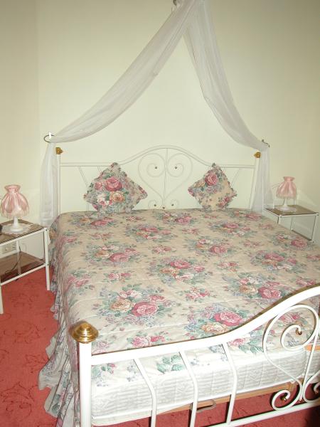 Apt 3  Bedroom
