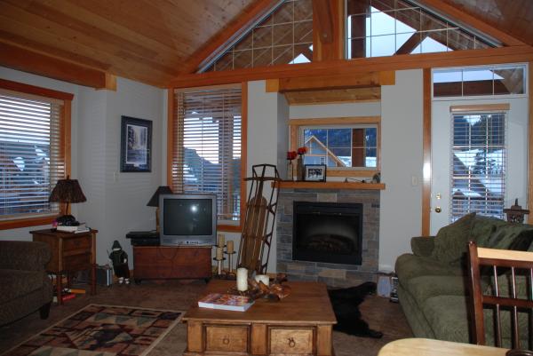 Mountain View 2 bedroom deluxe condo