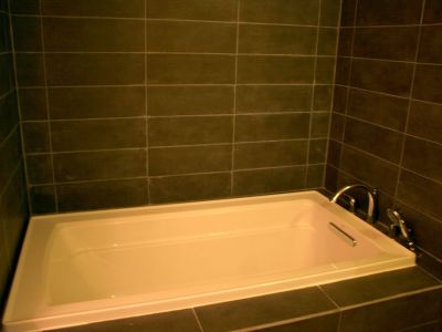 Soaker tub