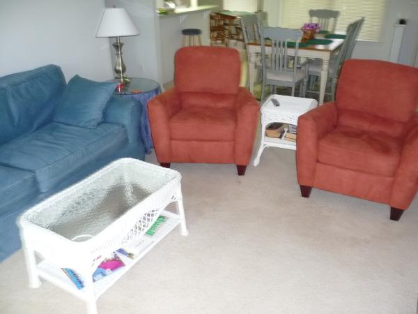 Recliner Chairs and Queensize Sleeper Couch
