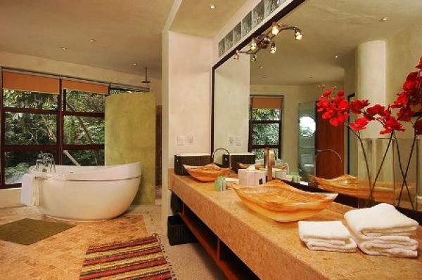 Master bath with jetted tub