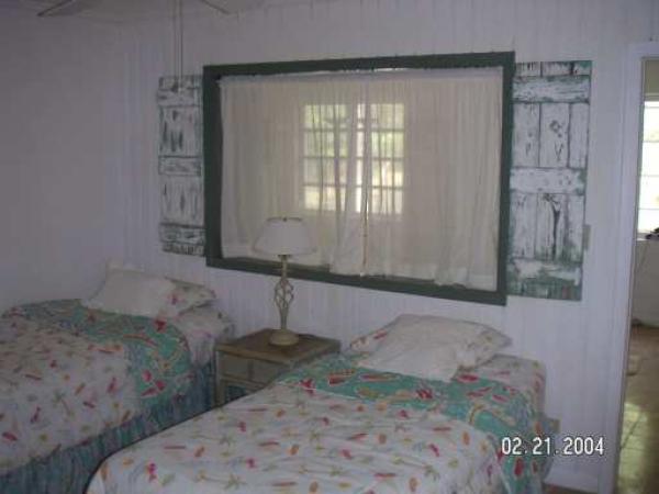 Single Beds with Insuite Bathroom