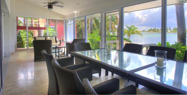 Screened porch/outside dining