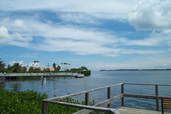 Bay lookout deck