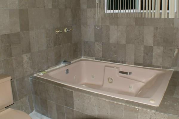 Jetted Tub