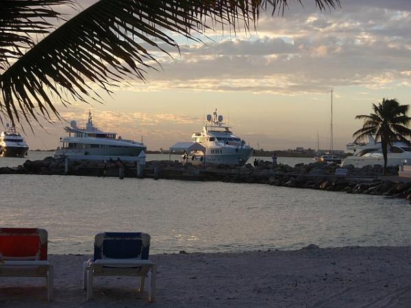 Watch the Mega-Yachts Going into the Lagoon