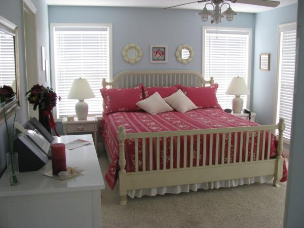 First Floor King Master Suite